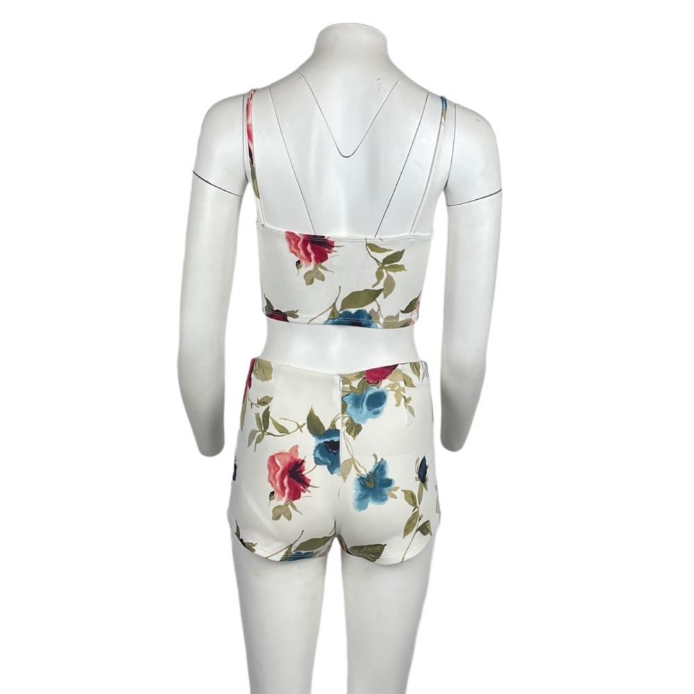 Printed crop top and shorts set - Picture 3 of 3